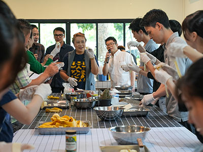 昆虫食 学び合い タイのお菓子を作るワークショップ 1