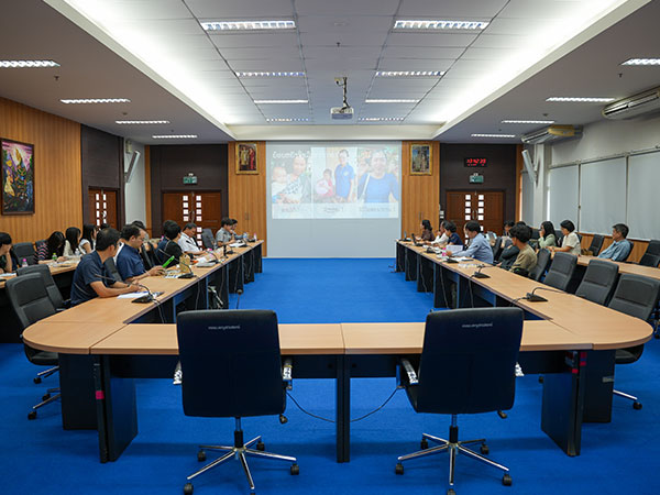 昆虫食 学び合い ラオスの暮らしとゾウムシを特産品に